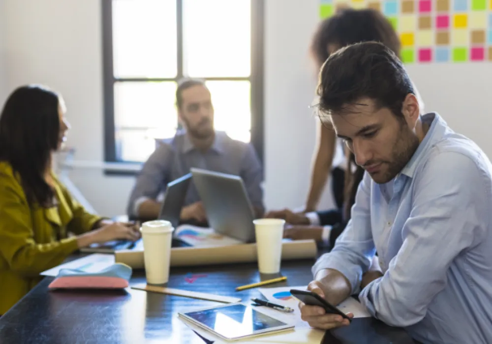comprar ou alugar celular para empresas